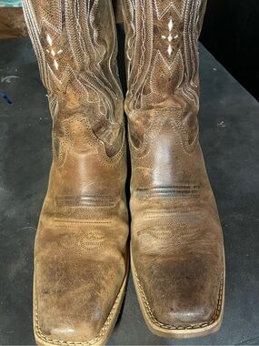 Justin Boots Brown Leather Cowboy Heeled Boots